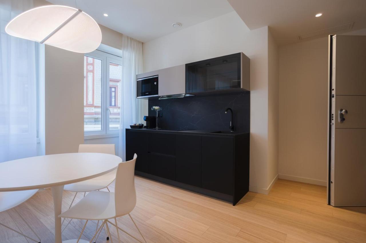 Sant'Ambrogio Apartments, Reception H24 Milánó Kültér fotó